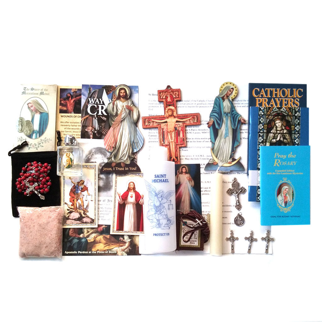 Picture of items in the Vital 3 Days of Darkness Kit. Click on the "Kit Items" Tab to see a list of all the items in this kit. This picture shows  Our Lady of Grace and Divine Mercy and no bible.