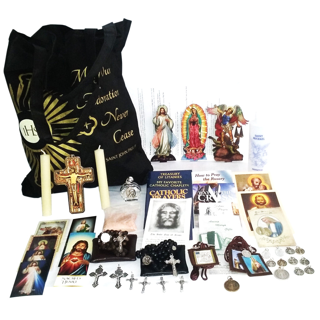 Picture of items in the 3 Days of Darkness tote. Click on the "Tote Items" Tab for a full list of all the items in this tote. This picture shows Our Lady of Guadalupe, Divine Mercy and no bible as your choice.