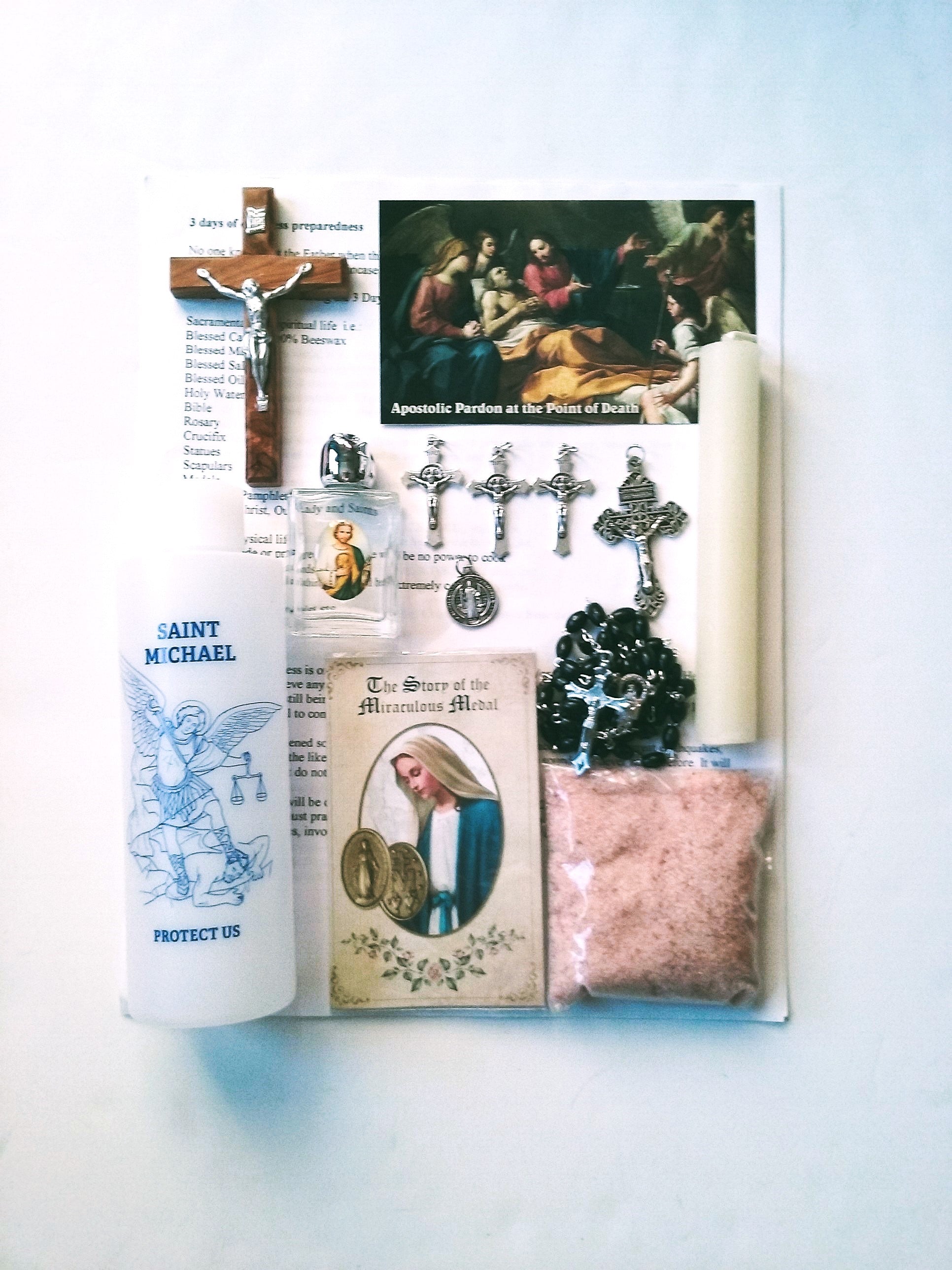 Picture of items in the Mini 3 Days of Darkness. Click on the "Items" Tab for a full list of all the items. 